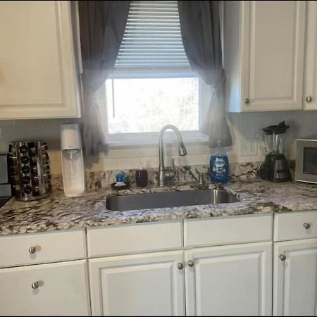 Charming Cottage Historic Falmouth Cape Cod Near Beach And Downtown 2Br 1Bath Deck Exterior foto